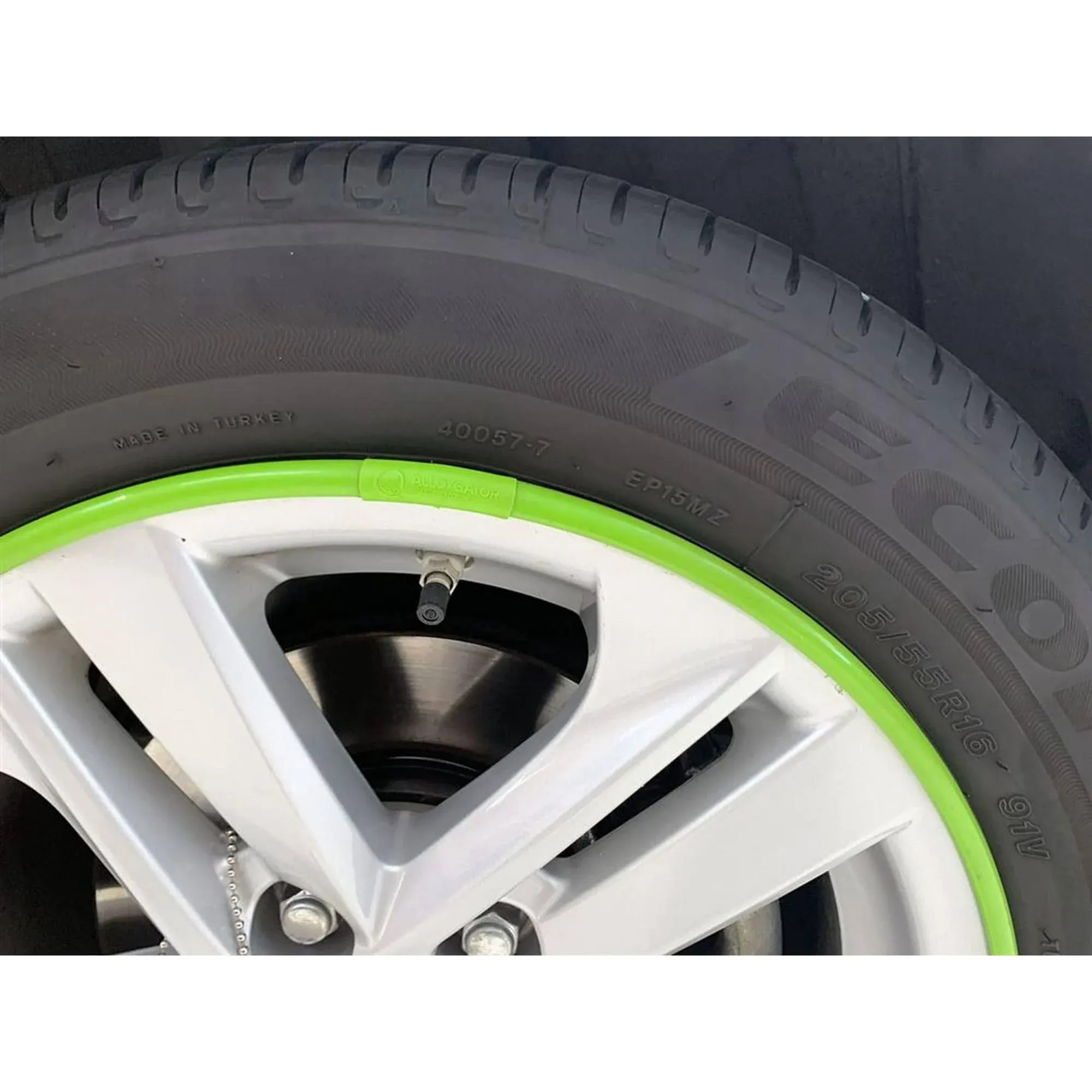 AlloyGator K4GRNEXC - Green Wheel Rim Protector Set