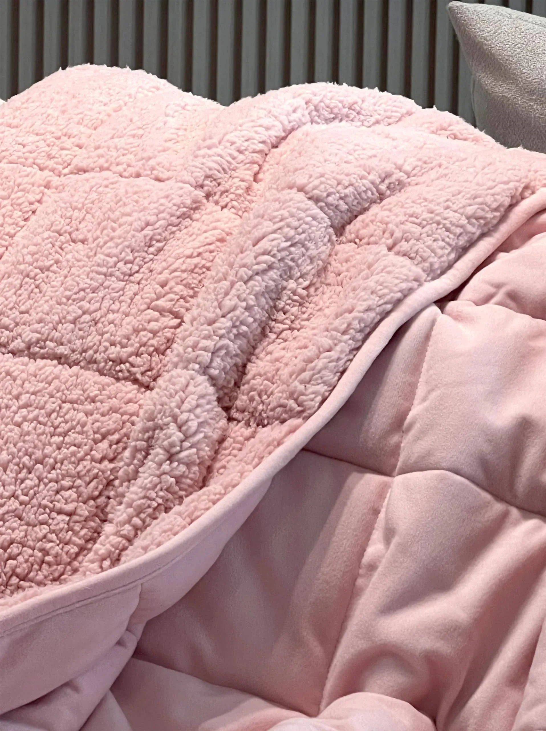 Sherpa Weighted Blanket for All Season,Both Sides Pink 5Lbs, 36 x 48 inches, Reversible Velvet Soft Plush Weighted Blanket for Adult Better Sleep