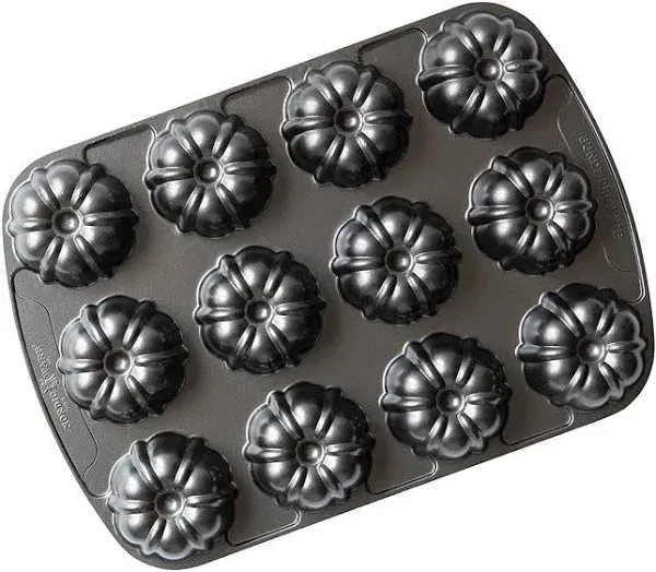 Nordic Ware Pro Cast Aluminum Bundt Brownie Pan