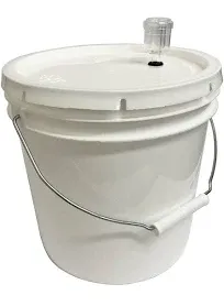 North Mountain Supply 2 Gallon Fermenting Bucket with 2-Piece Airlock