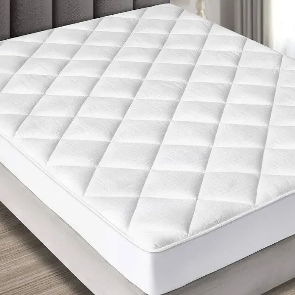 MAXI King Size Mattress Pad - Luxurious Cotton Sateen Mattress Protector - Soft, Comfortable, and Breatheable Mattress Cover - Mattress Pad Protects Mattress from Dust, Dirt, Spills, and Stains.