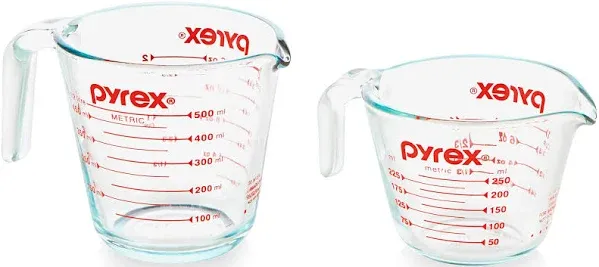 Pyrex 2 Cup Measuring Cup