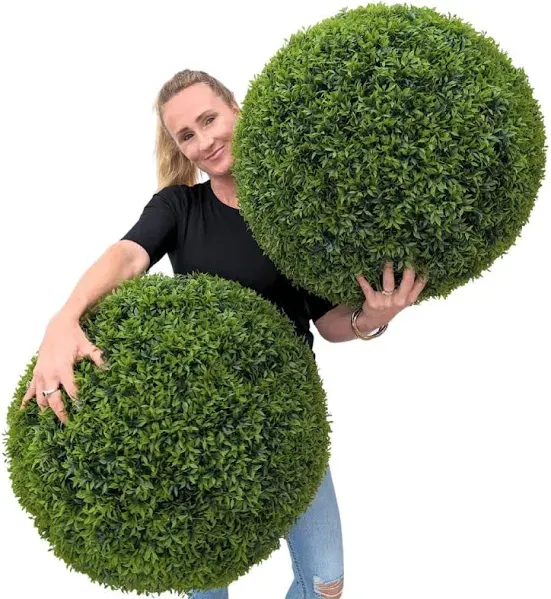 365 Curb Appeal 23" XL Topiary Balls (Better Than A Boxwood, 2 topiary balls (4 Halves))