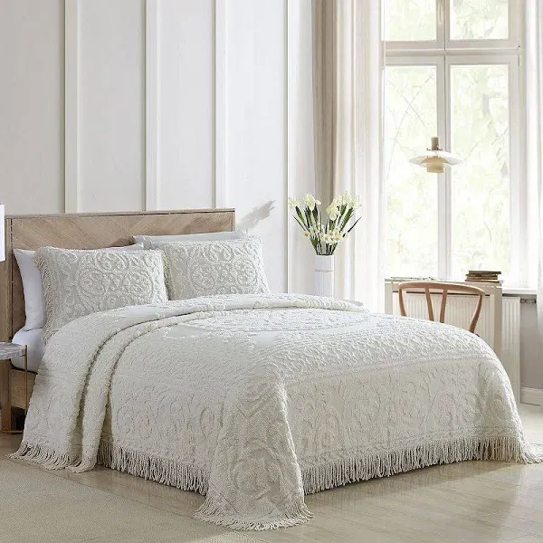 Medallion Chenille Bedspread, King, Ivory