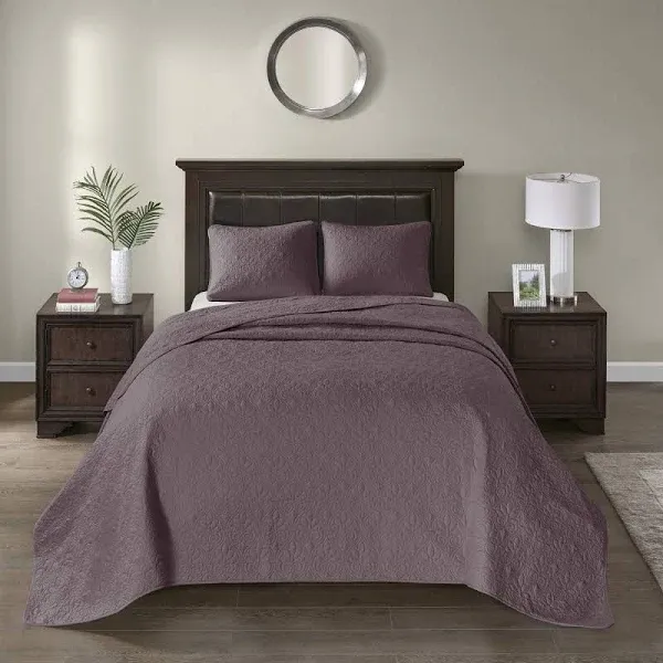 Madison Park Quebec Reversible Bedspread Set