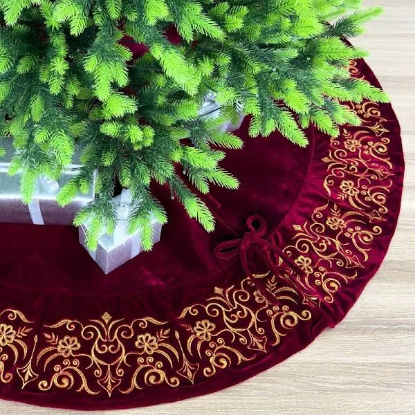 Starry Dynamo Victorian Velvet Christmas Tree Skirt with Gold Damask Embroidery and Plush Lace-Ties