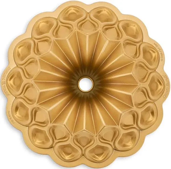 Nordic Ware Crown Bundt Pan