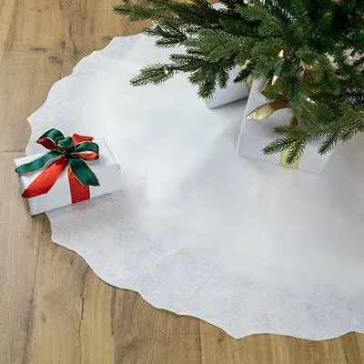 Northlight 38" White Scalloped Edge Christmas Tree Skirt