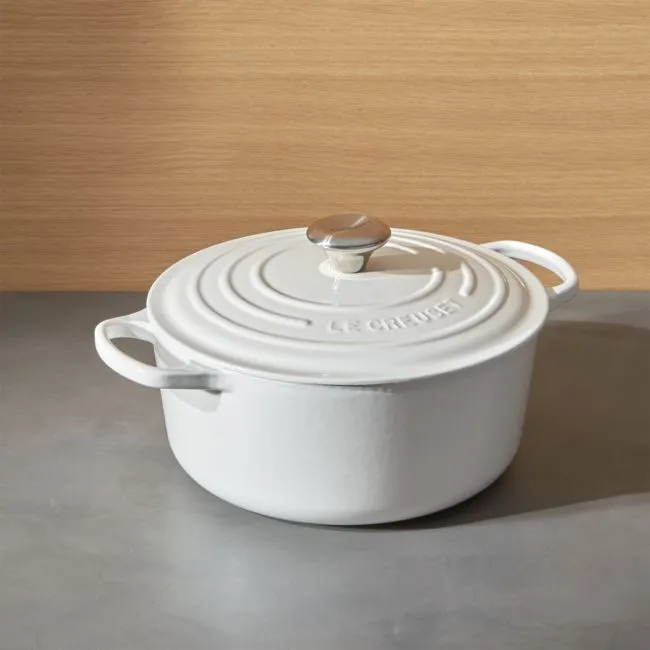 Le Creuset Enameled Cast Iron Signature Round Dutch Oven with Lid, 5.5 Quart, Shallot