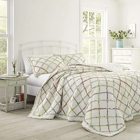 Laura Ashley Home Ruffle Garden Collection Quilt-100% Cotton, Ultra Soft, All Season Bedding, Reversible Stylish Coverlet, Full/Queen, Cream (197784)