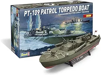 Revell 85-0319 PT-109 Patrol Torpedo Boat Commanded by LTJG John F. Kennedy Model Military Ship Kit 1:72 Scale 146-Piece Skill Level 5 Plastic Model Building Kit, Green