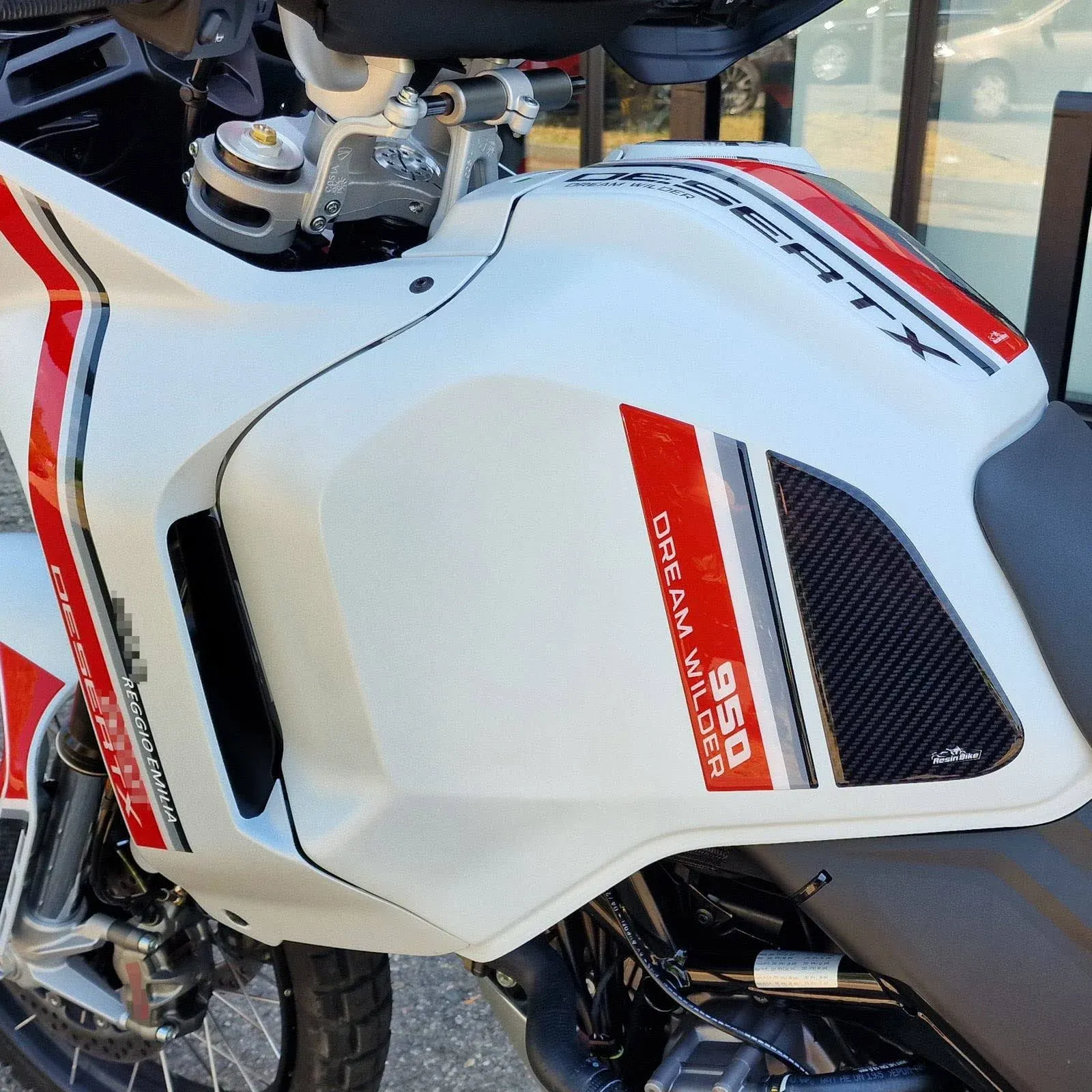 Sticker Motorcycle 3D compatible with Ducati DesertX - Guards Side Tank