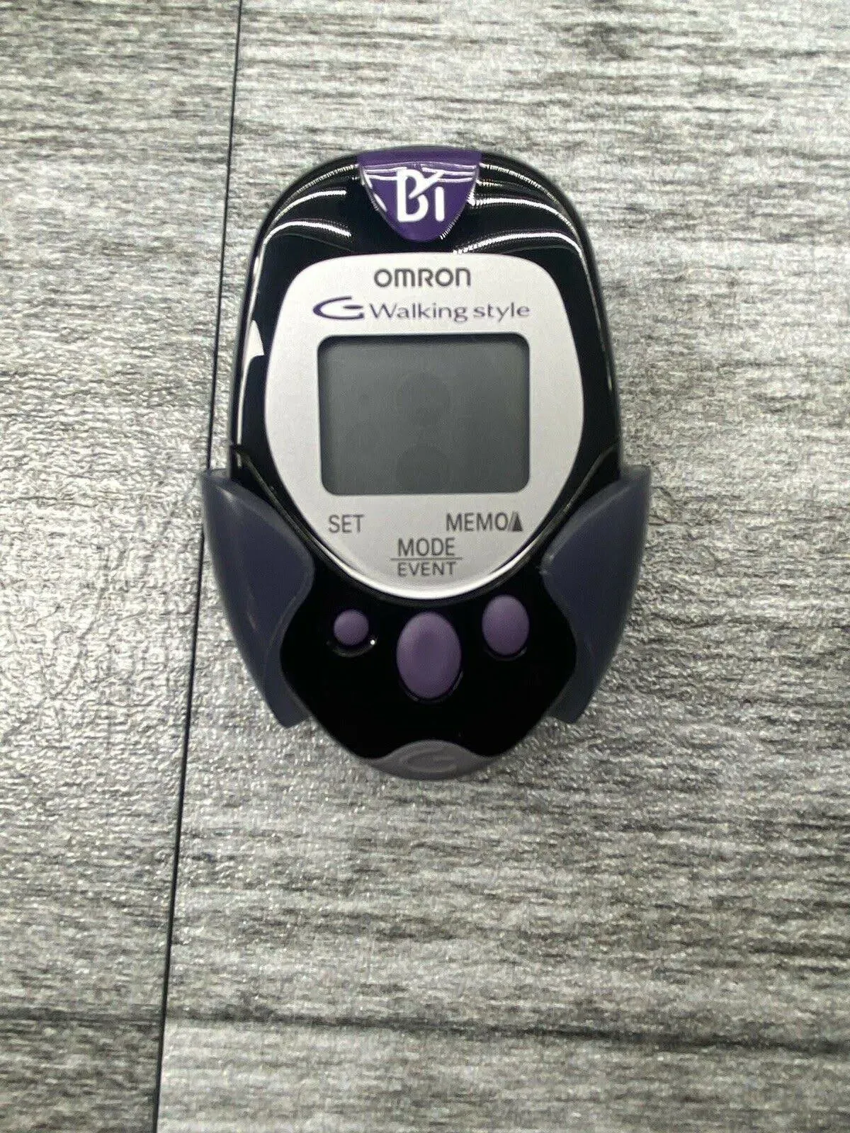 Omron HJ-720ITC Pocket Pedometer with Health Management Software