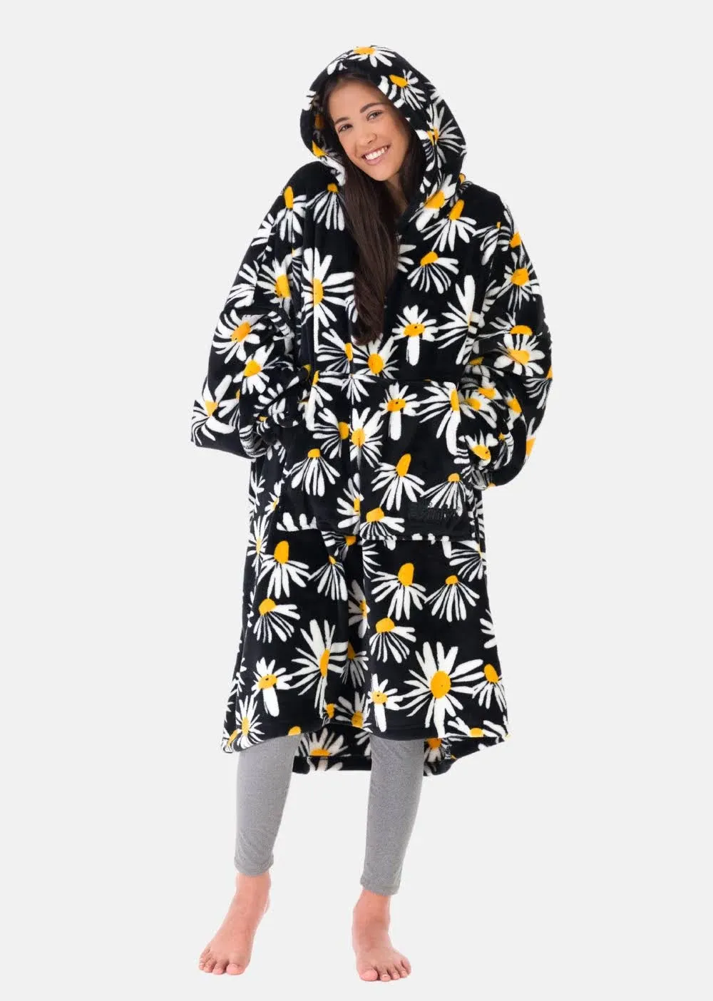 The Comfy Dream, Lightweight Microfiber Fleece Wearable Blanket, One Size Fits All, Daisy Print