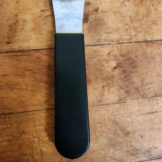 Pampered Chef 7.5&#034; All Purpose Spreader Serrated Edge Kitchen Utensil 1641....