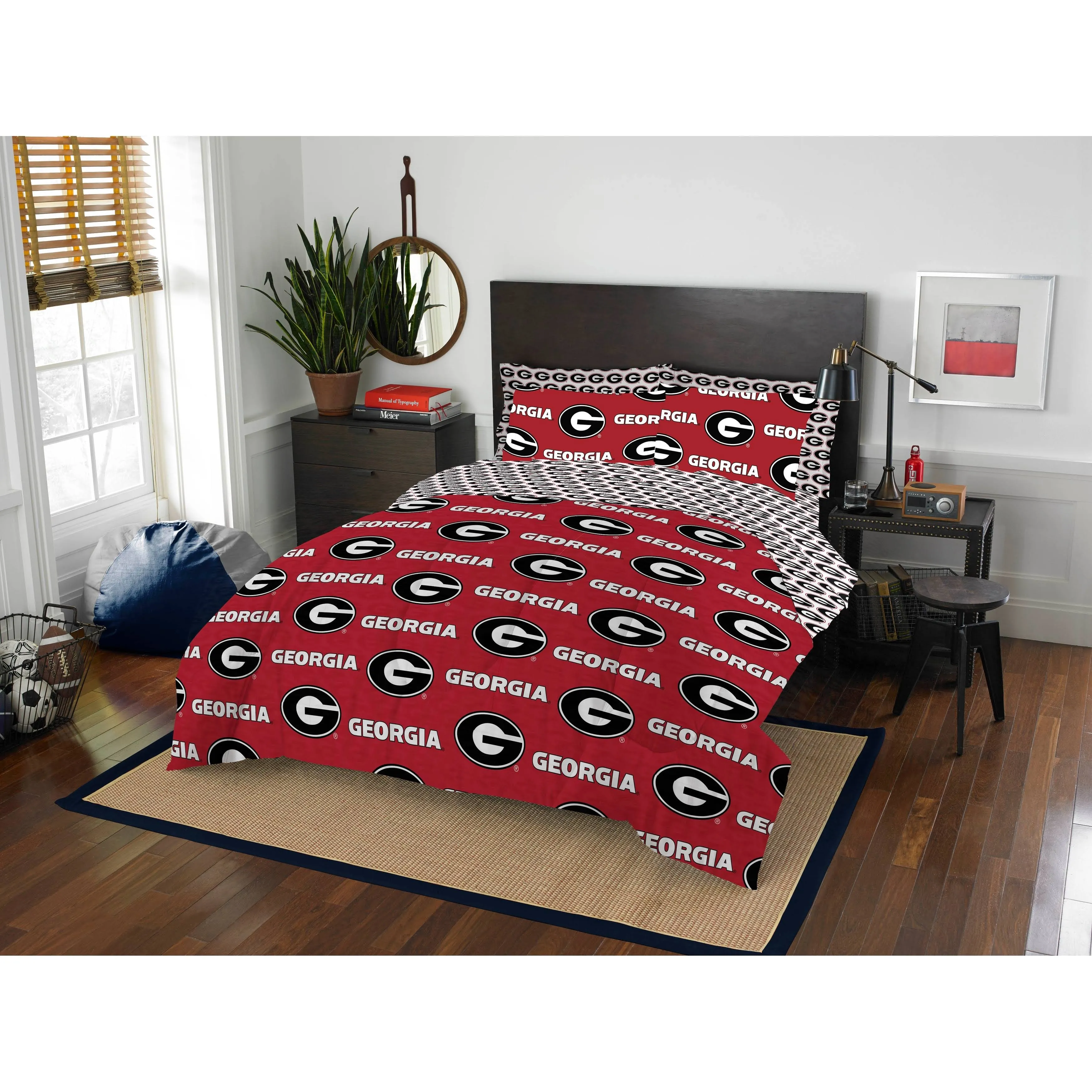 NCAA Georgia Bulldogs Rotary 7 Piece Queen Bed in a Bag Set