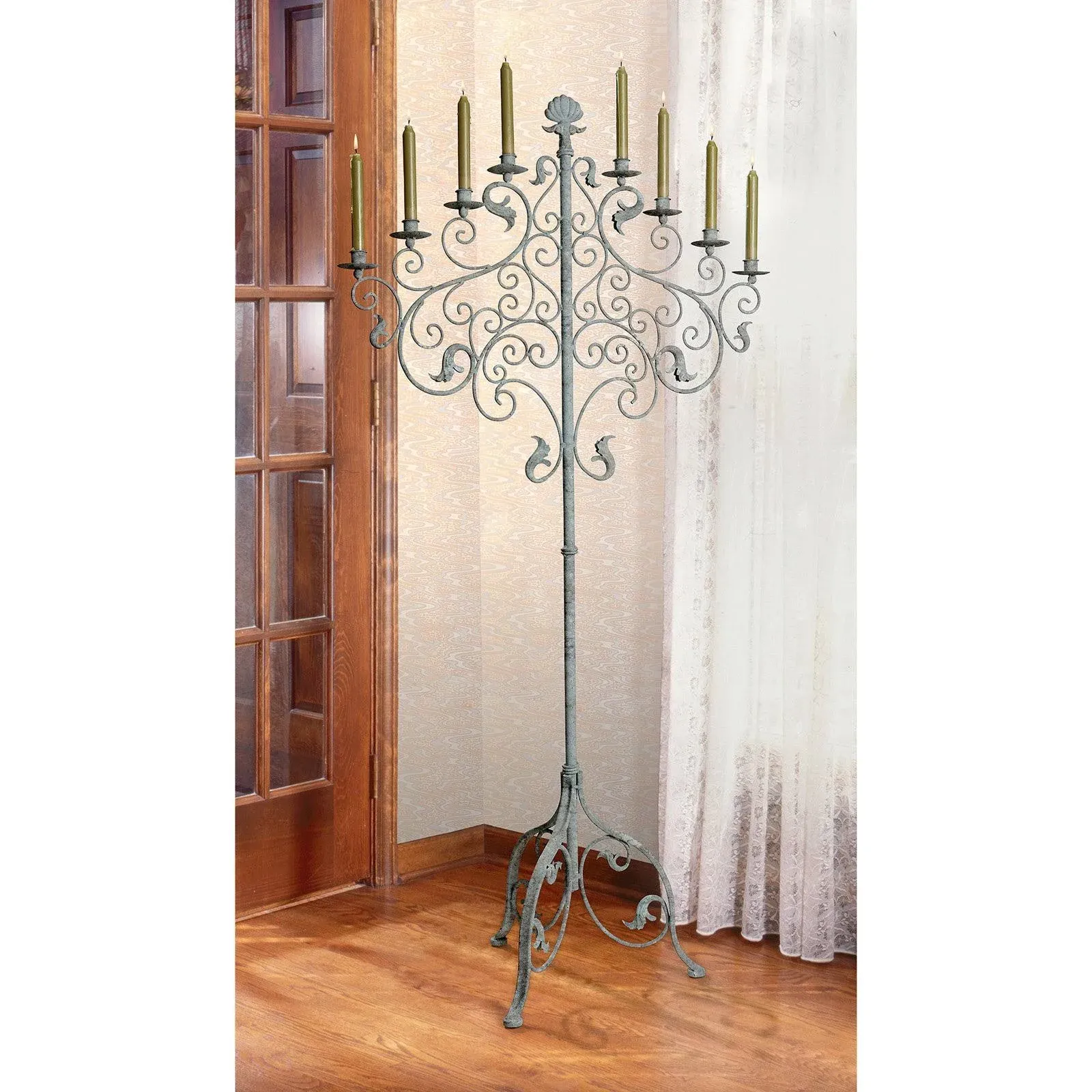 Design Toscano Castle Vecchio Renaissance Floor Candelabra