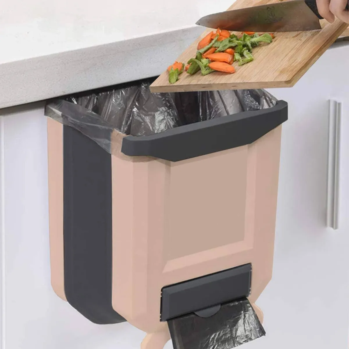 Hanging Trash Can for Kitchen Cabinet Door Wall Mounted Foldable Plastic Garbage Bin 2.6 Gallon Green