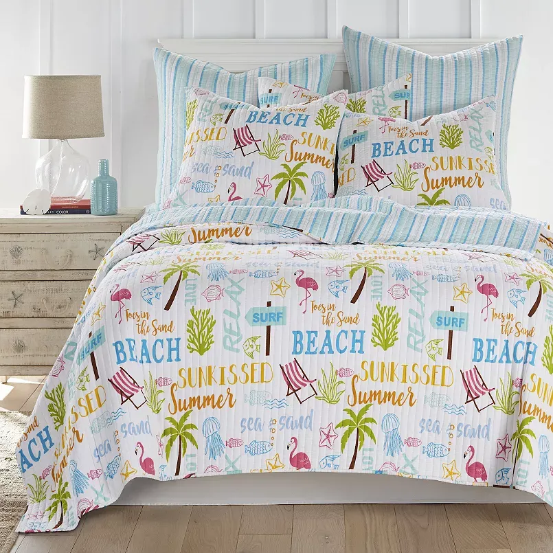 Homthreads Beach Days Quilt Set and Shams