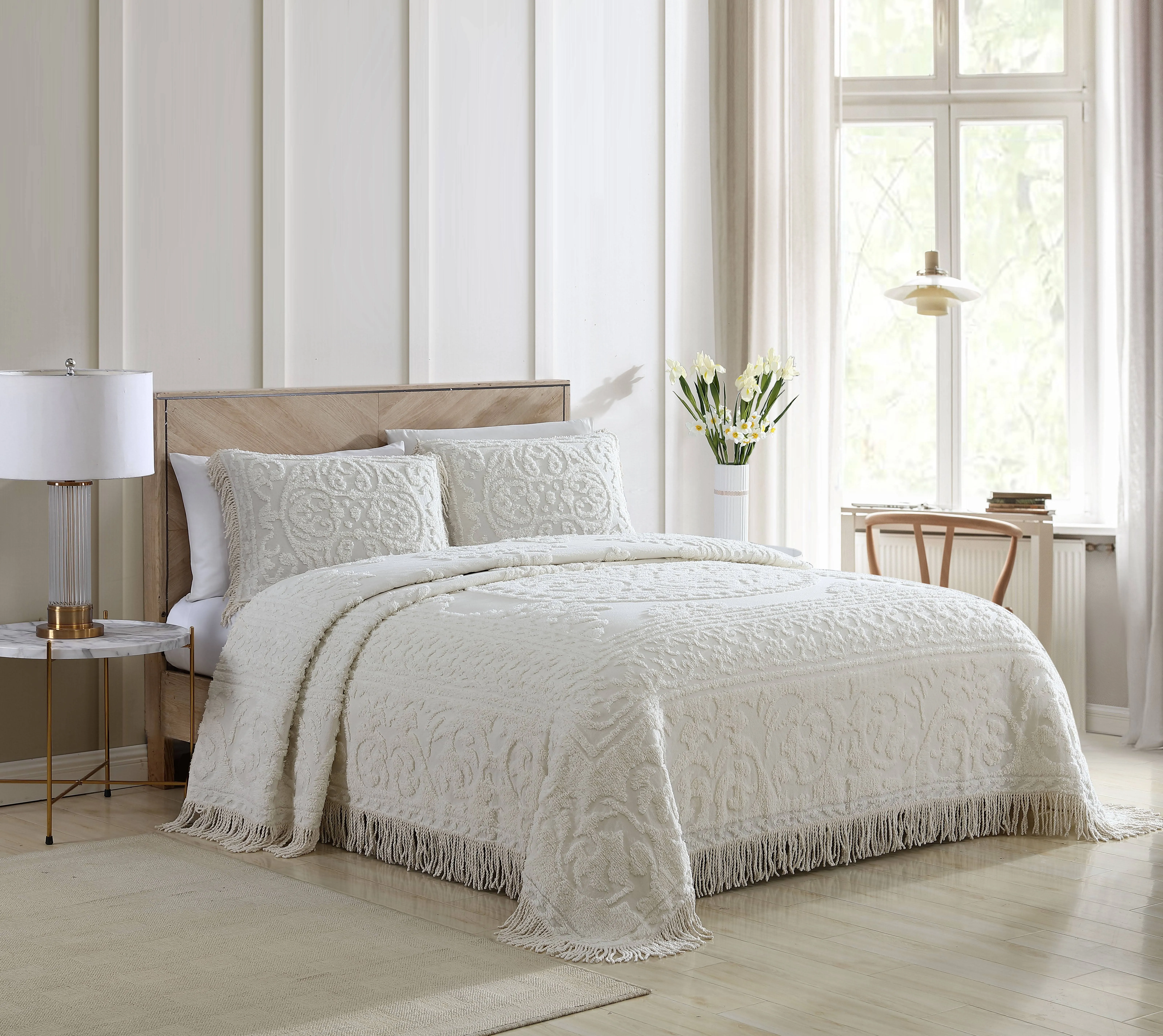 Beatrice Home Fashions Medallion Chenille Bedspread, Full, Ivory