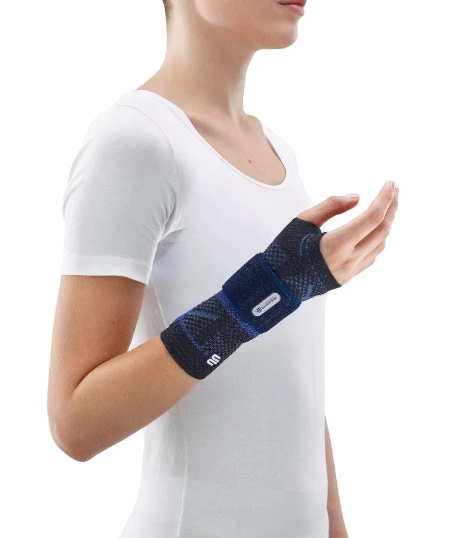 Bauerfeind - ManuTrain - Wrist Support - Relieves Strain and Stabilized During Movement - Left Wrist - Size 1 - Color Black