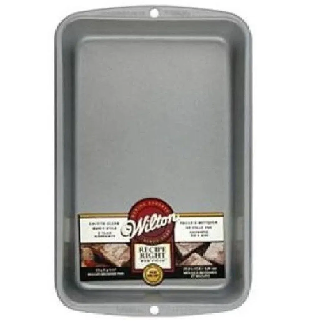 Wilton Recipe Right Non-Stick In Biscuit Brownie Pan, 11&#034; x 7&#034; x 1-1/2&#034;