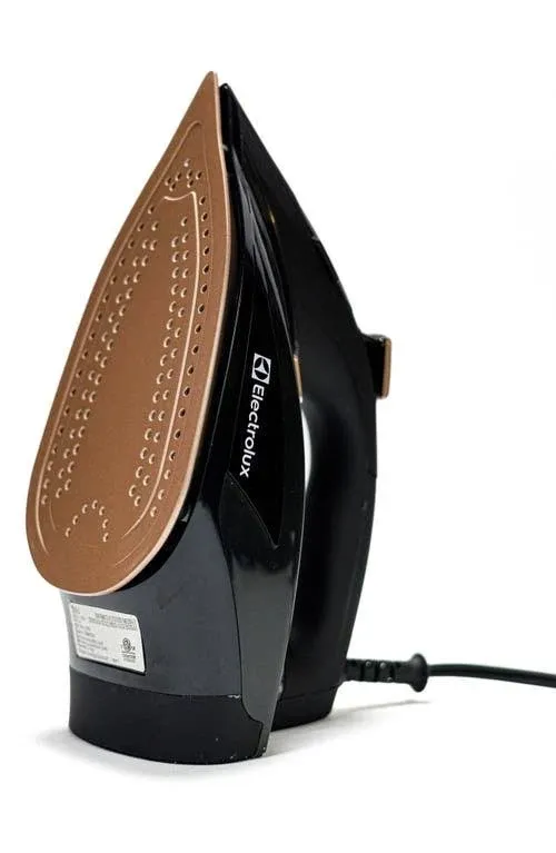 Electrolux Essential Iron Black