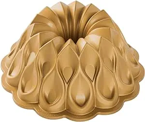 Nordic Ware Crown Bundt Pan